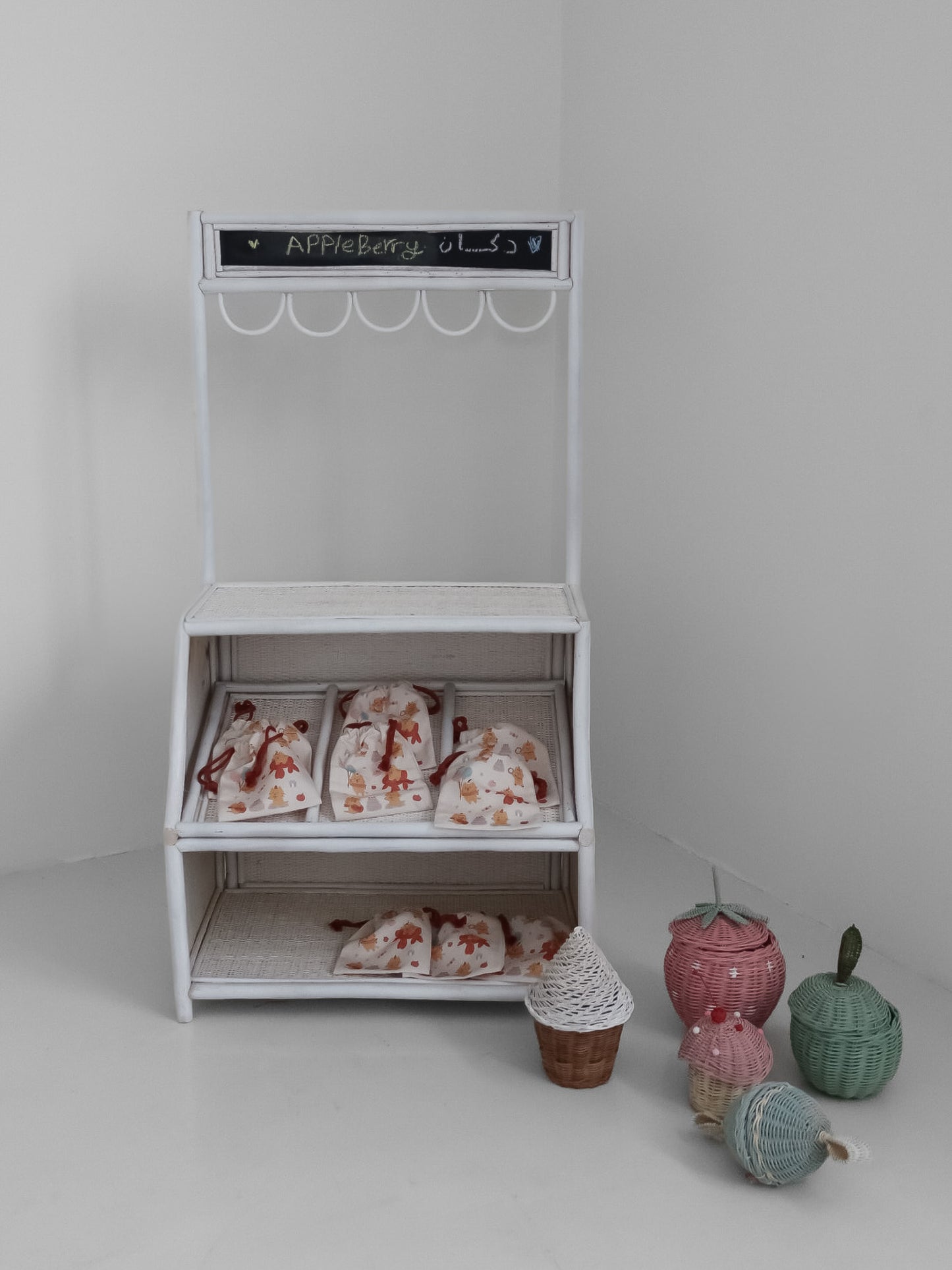 appleberry gift stand with 20bags and candies